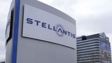 Stellantis’in 2024 net kârı 5,5 milyar euro oldu